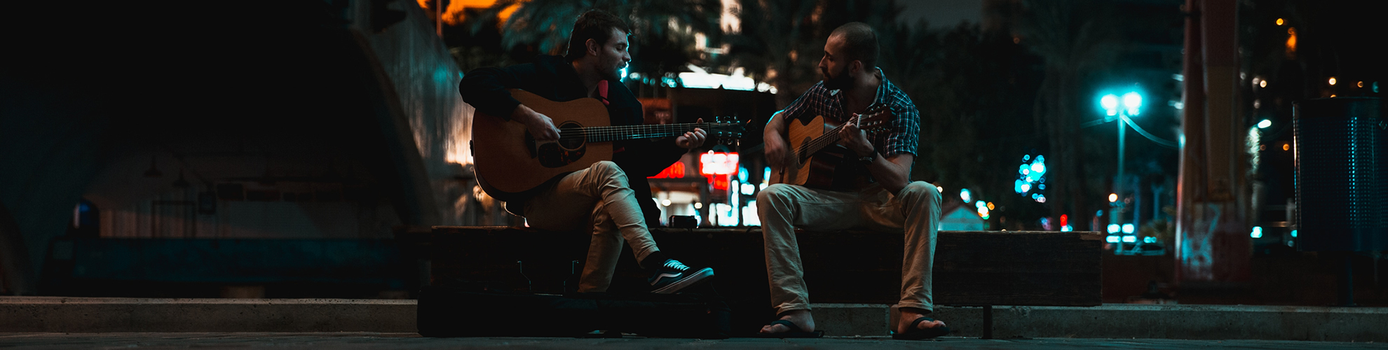 MÚSICA AO VIVO EM SUA PROGRAMAÇÃO!